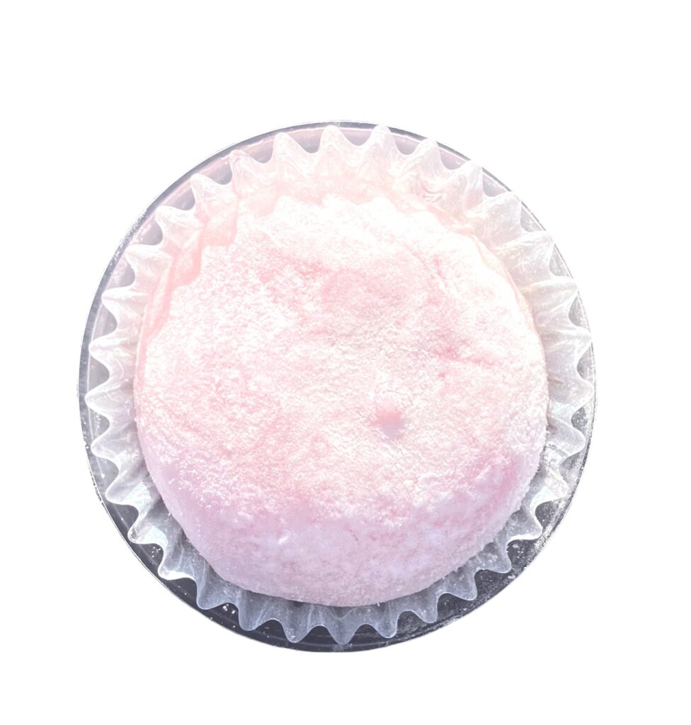 seveneleven-sweets-strawberry-milk-cream-rice-cake-up