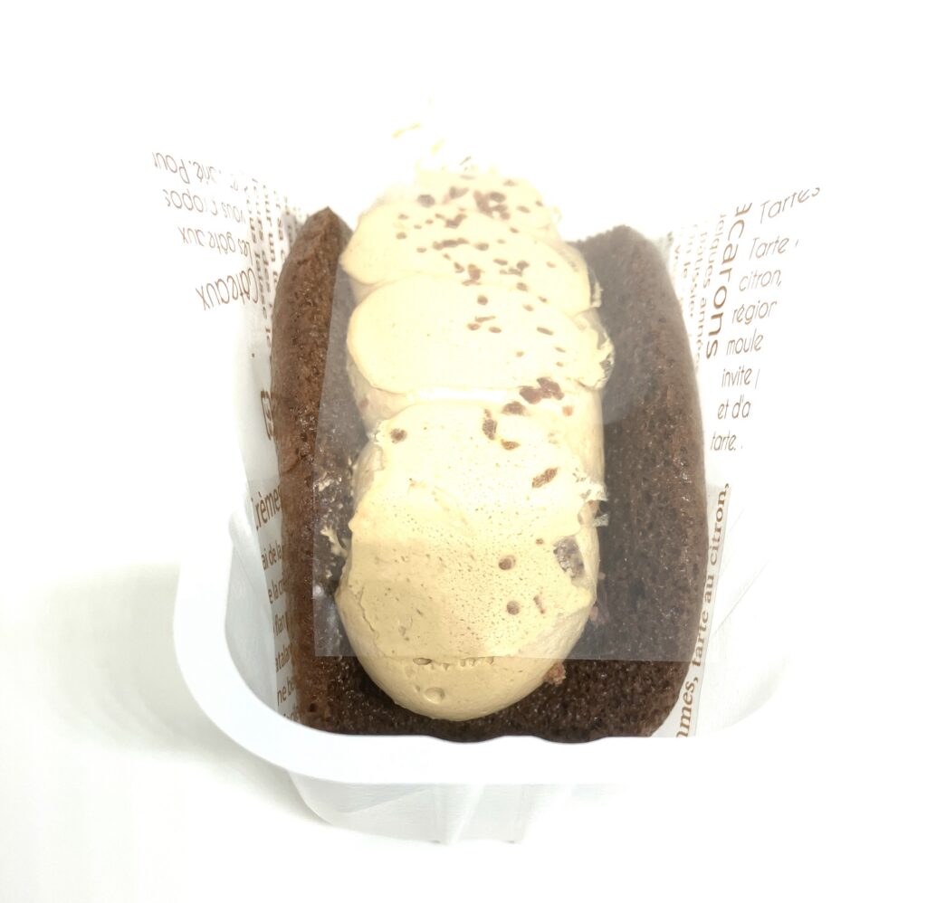 familymart-sweet-gateauchocolat-coffee-cream-side